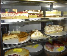 Unsere Mehlspeisen in groer Auswahl